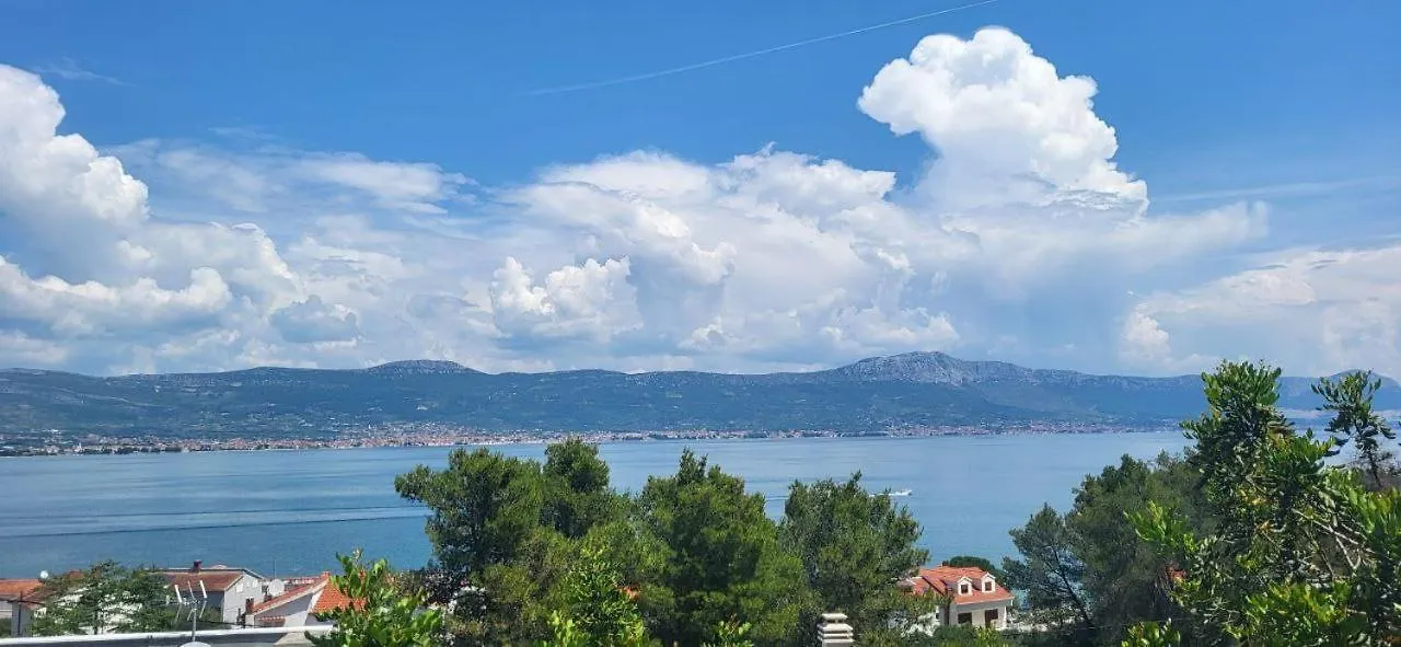 Jungle Jam Apartment Trogir Croatia